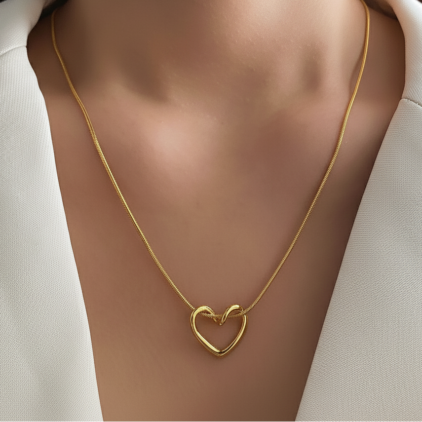 Colar Hollow Heart • Coração Vazado • Corrente Snake