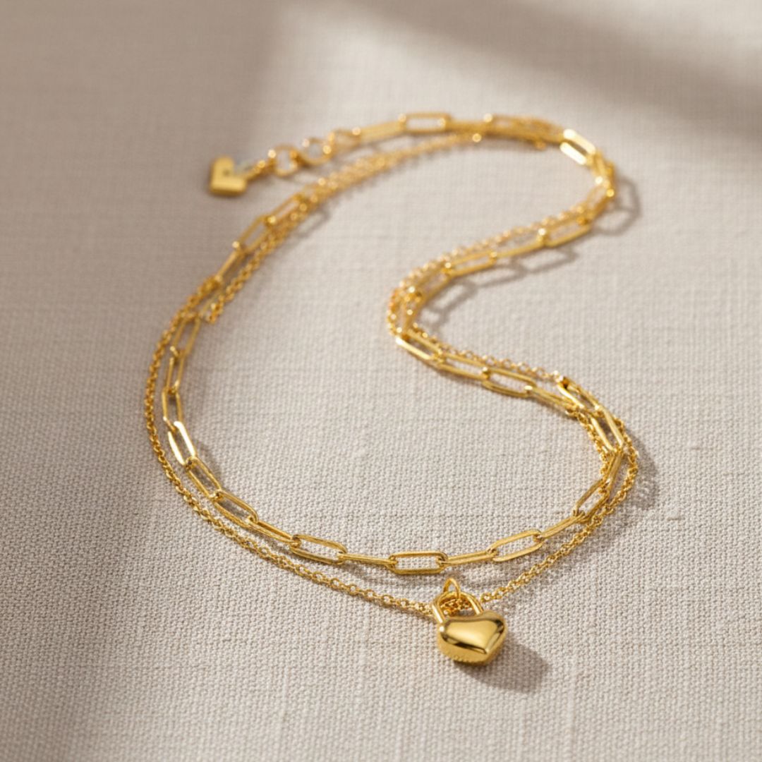 Colar Dupla Camada com Pingente de Coração Twin Love Glow Banhado a Ouro 18K