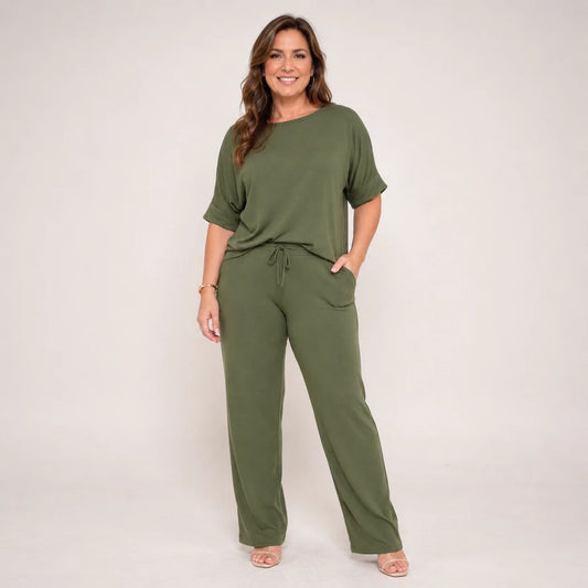 Conjunto Feminino de Malha Lisa Calça Pantalona e Blusa - Isabel