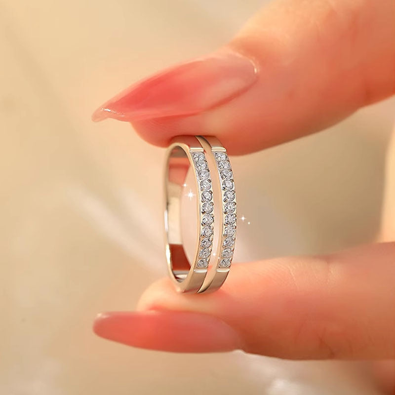 Anel com Zircônias Camada Dupla Banhado a Ouro 18K