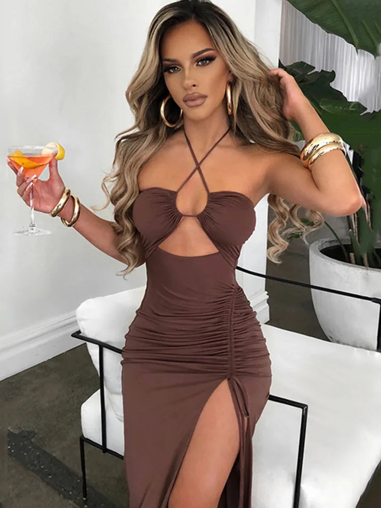 Vestido Sem Mangas com Fenda: Elegância e Ousadia