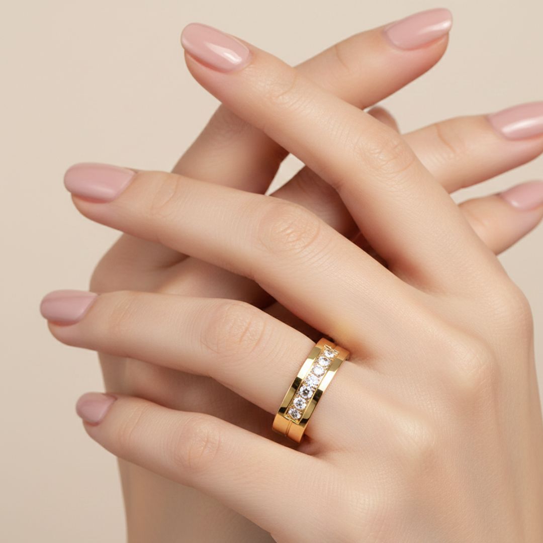 Anel Cravejado em Microzircônias • Diamond Lux • Banhado a Ouro 14K