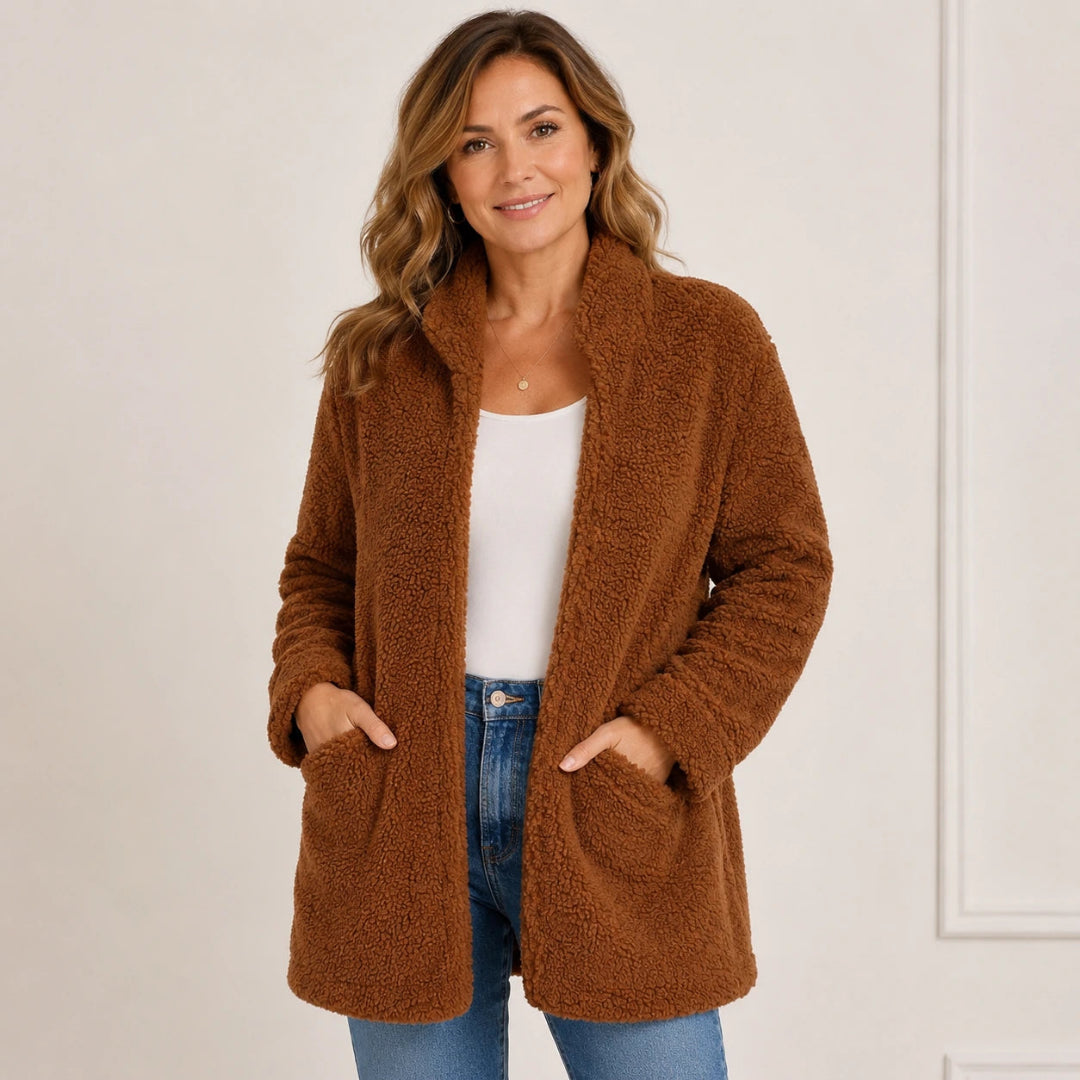 Casaco Feminino Teddy Sherpa com Bolso - Goldeen | Urban Pulse