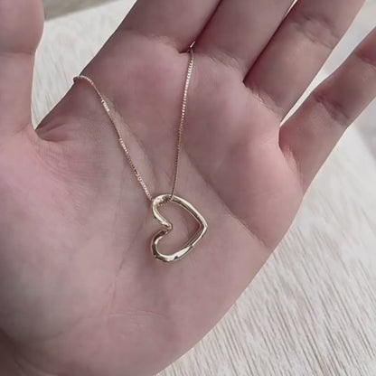 Colar Minimalista Pingente Coração Vazado • Hollow Heart